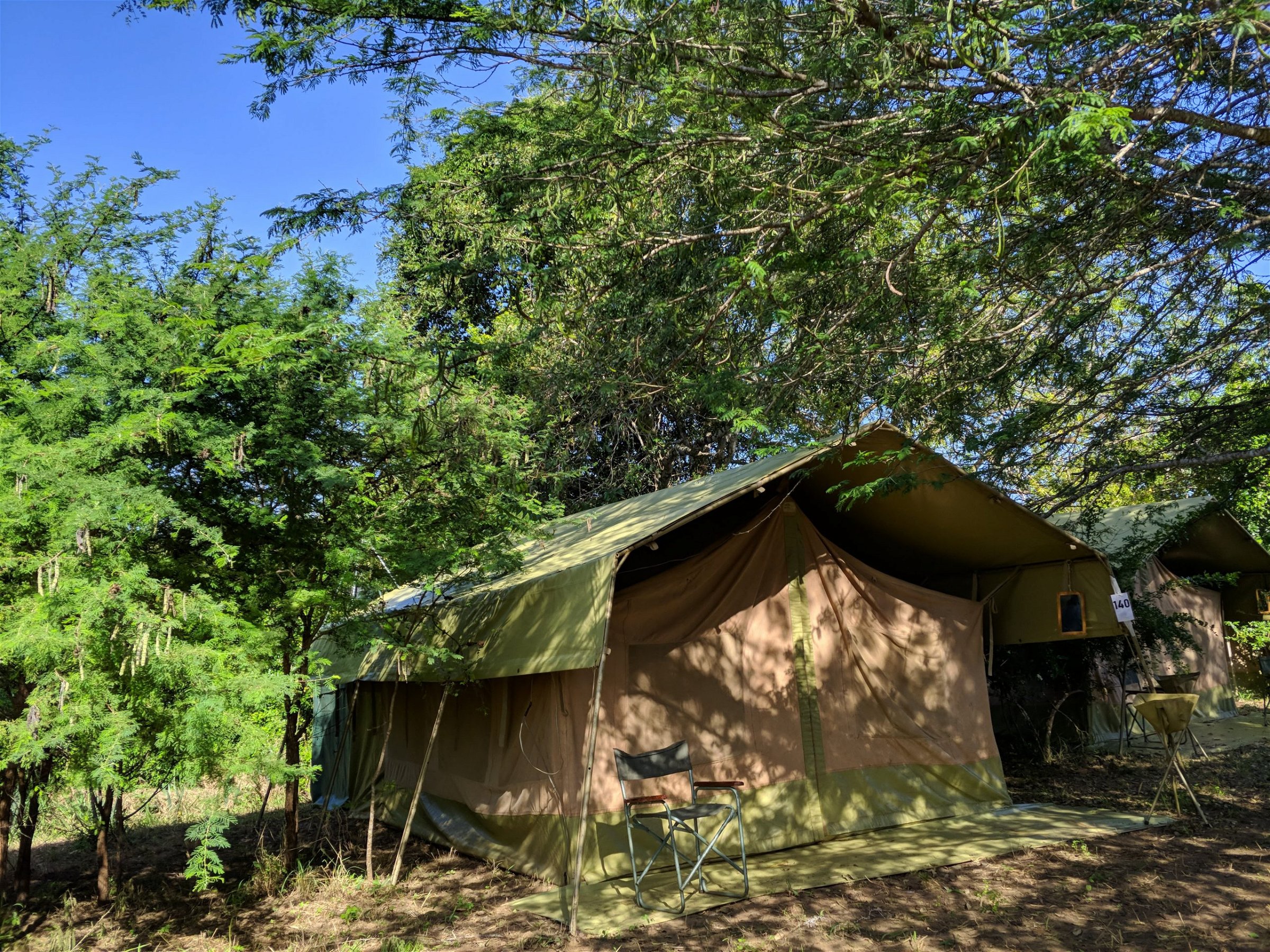 Africa luxury tent safari